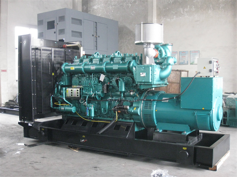 长顺200KW 柴油发电机的油耗是多少？