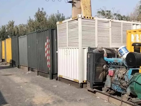长顺200KW柴油发电机机组每小时油耗是多少？